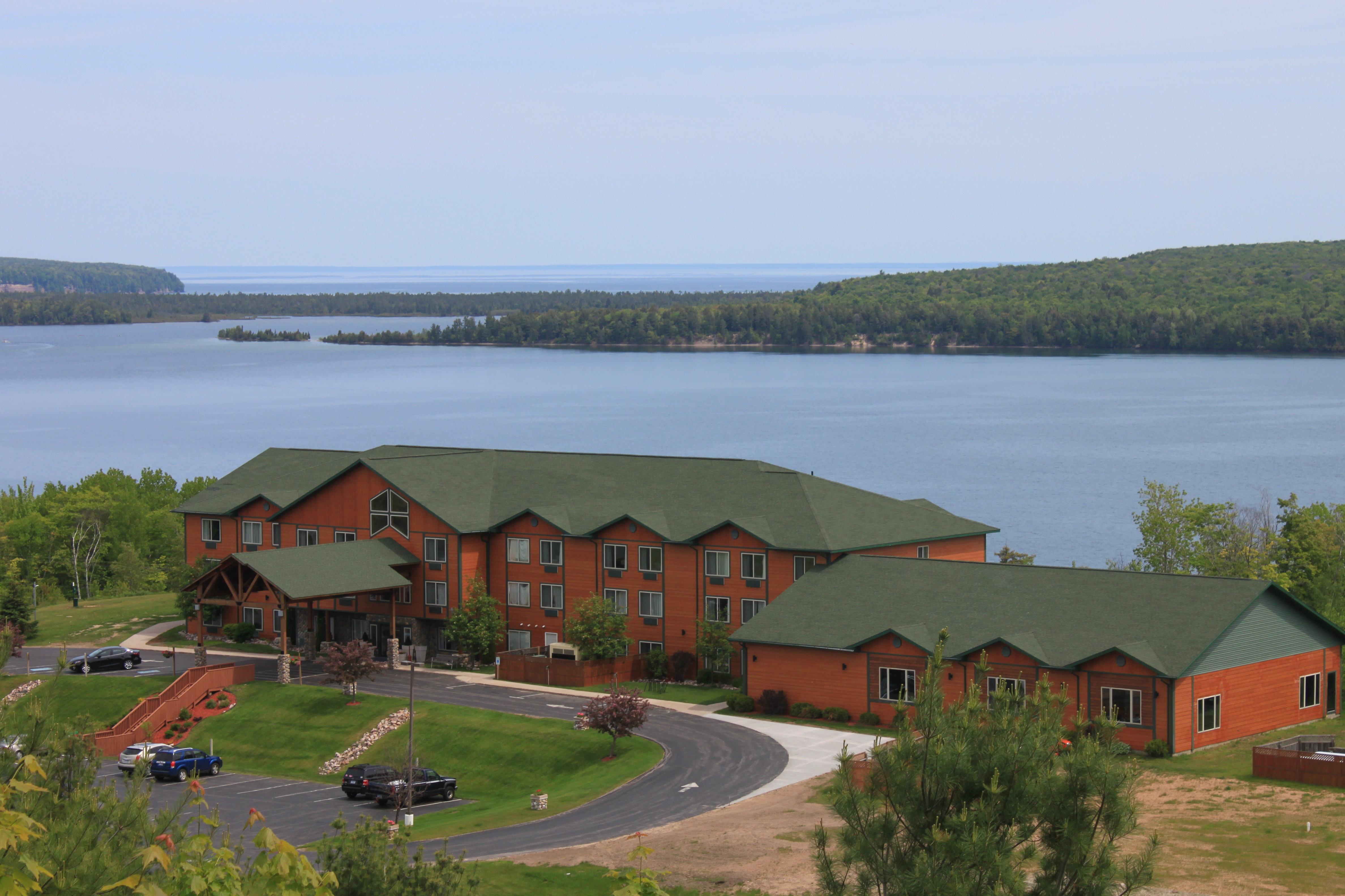 Holiday Inn Express Munising-Lakeview, An Ihg Hotel Dış mekan fotoğraf