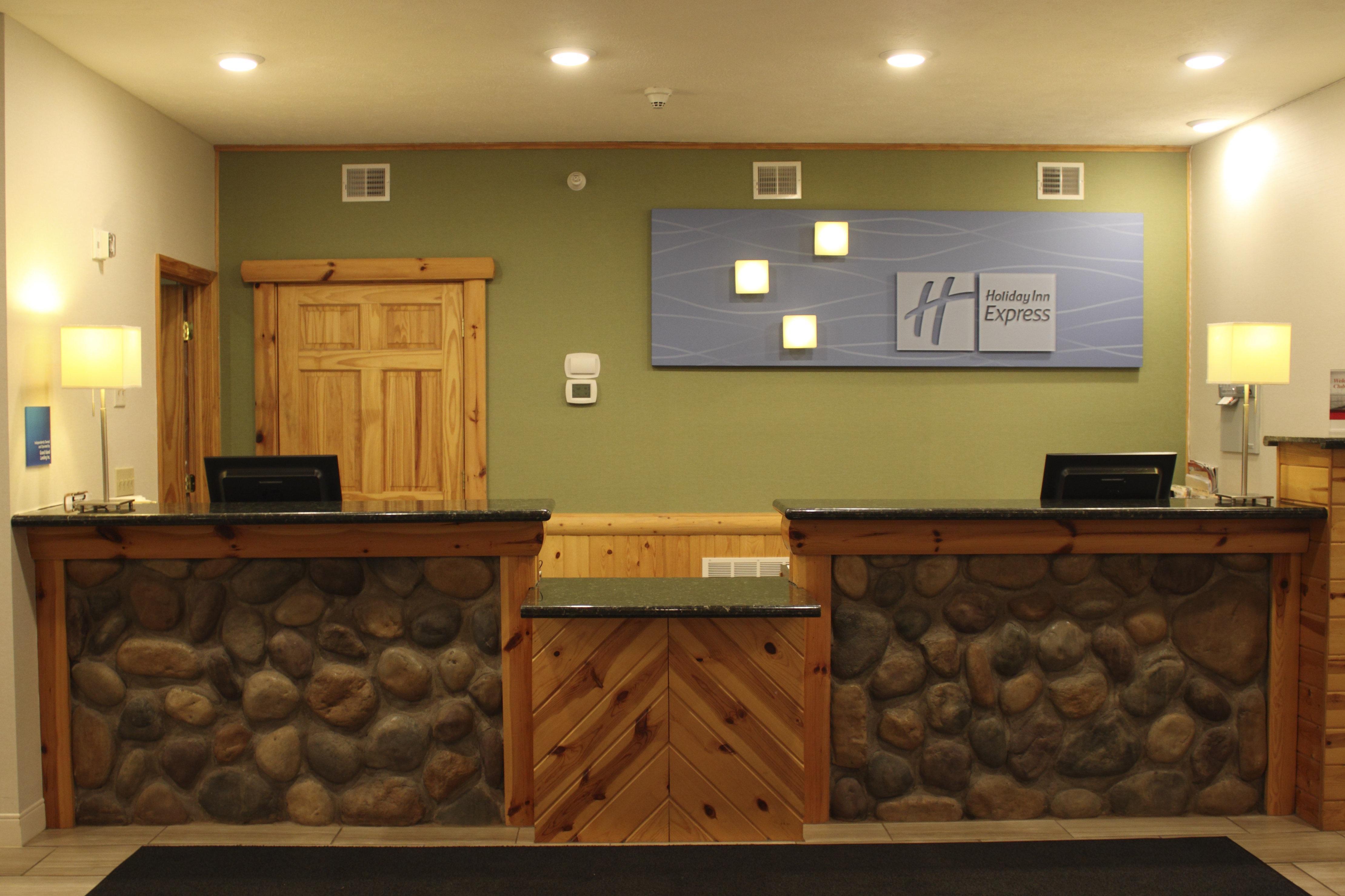 Holiday Inn Express Munising-Lakeview, An Ihg Hotel Dış mekan fotoğraf