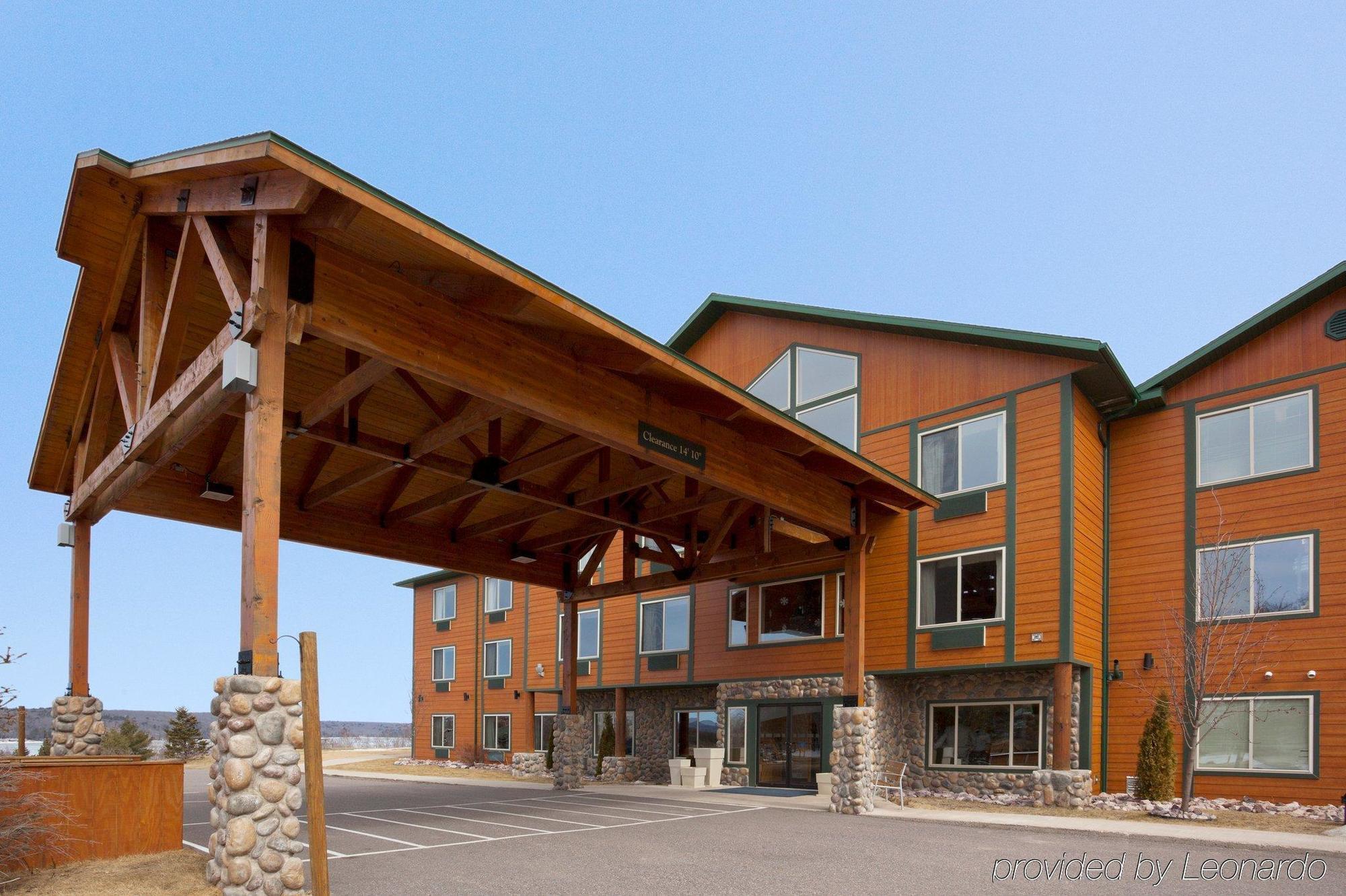 Holiday Inn Express Munising-Lakeview, An Ihg Hotel Dış mekan fotoğraf