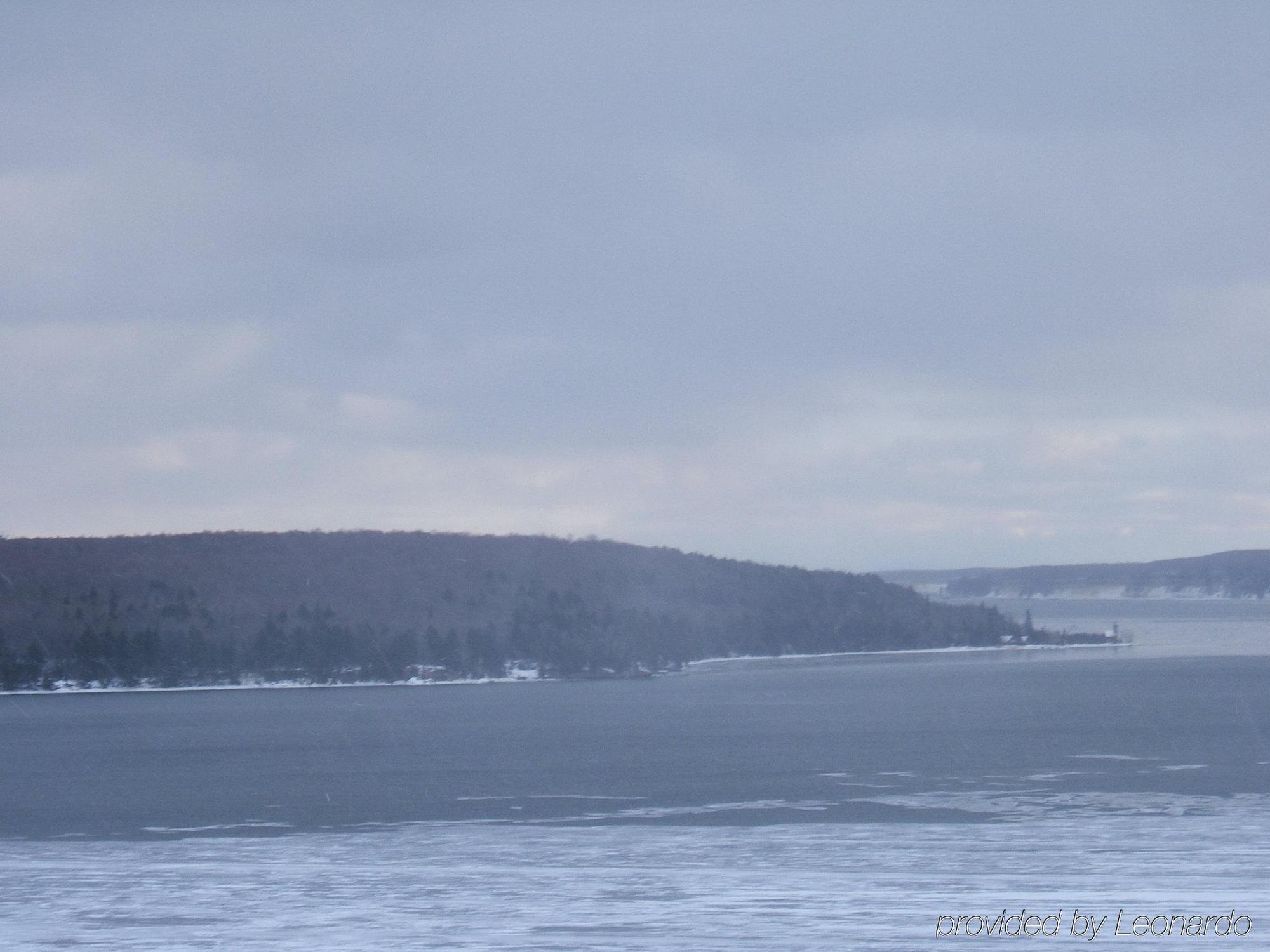 Holiday Inn Express Munising-Lakeview, An Ihg Hotel Dış mekan fotoğraf