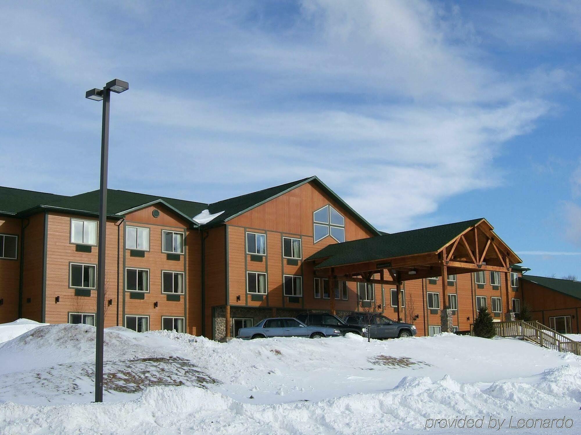 Holiday Inn Express Munising-Lakeview, An Ihg Hotel Dış mekan fotoğraf